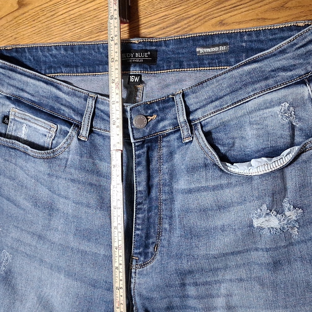 JUDY BLUE Jeans Women 16W BLUE BOYFRIEND FIT CUFFED CUFF Distresseed Preowned - Picture 5 of 8